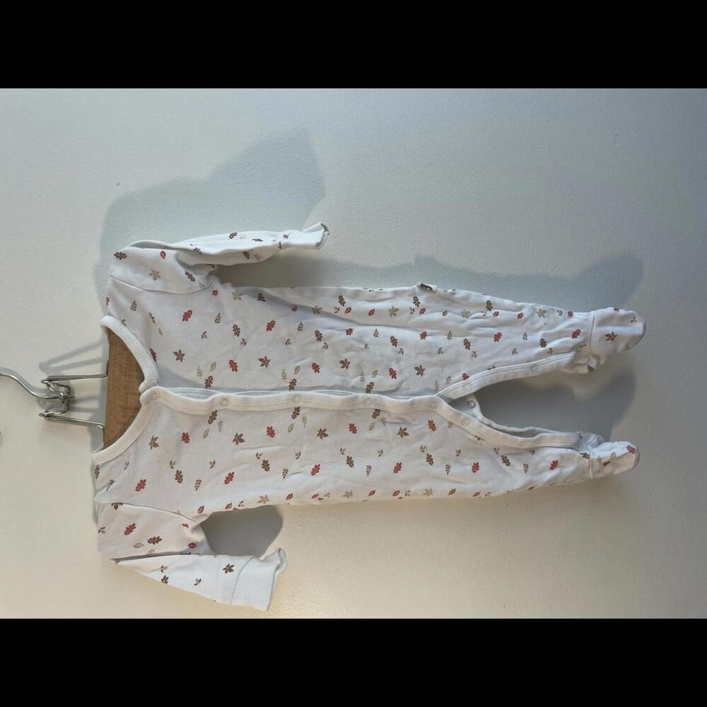 Rabbit + Bear Organic Cotton Footie Pajamas Snap Closure 6-9M Fall Autumn Leaf